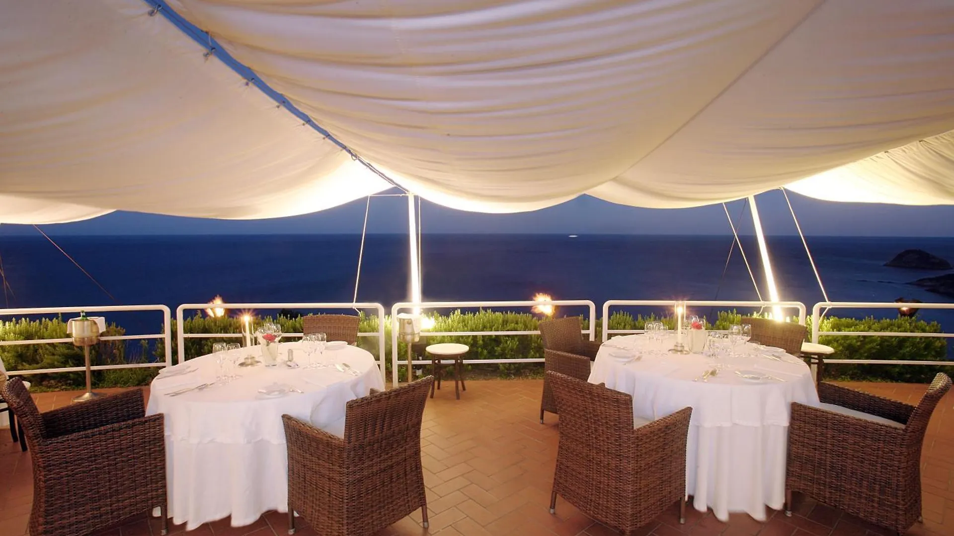 Hotel Claudio Bergeggi 3*,  Italy