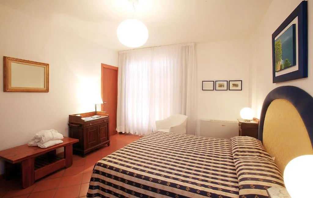 Hotel Claudio 베르게지