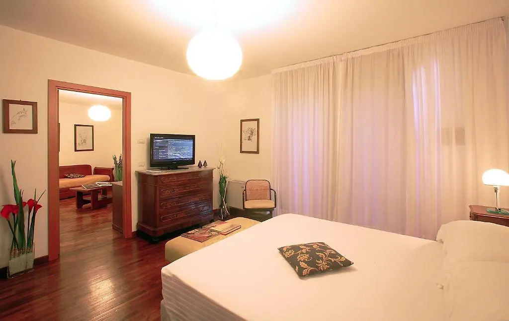 Hotel Claudio 베르게지 이탈리아
